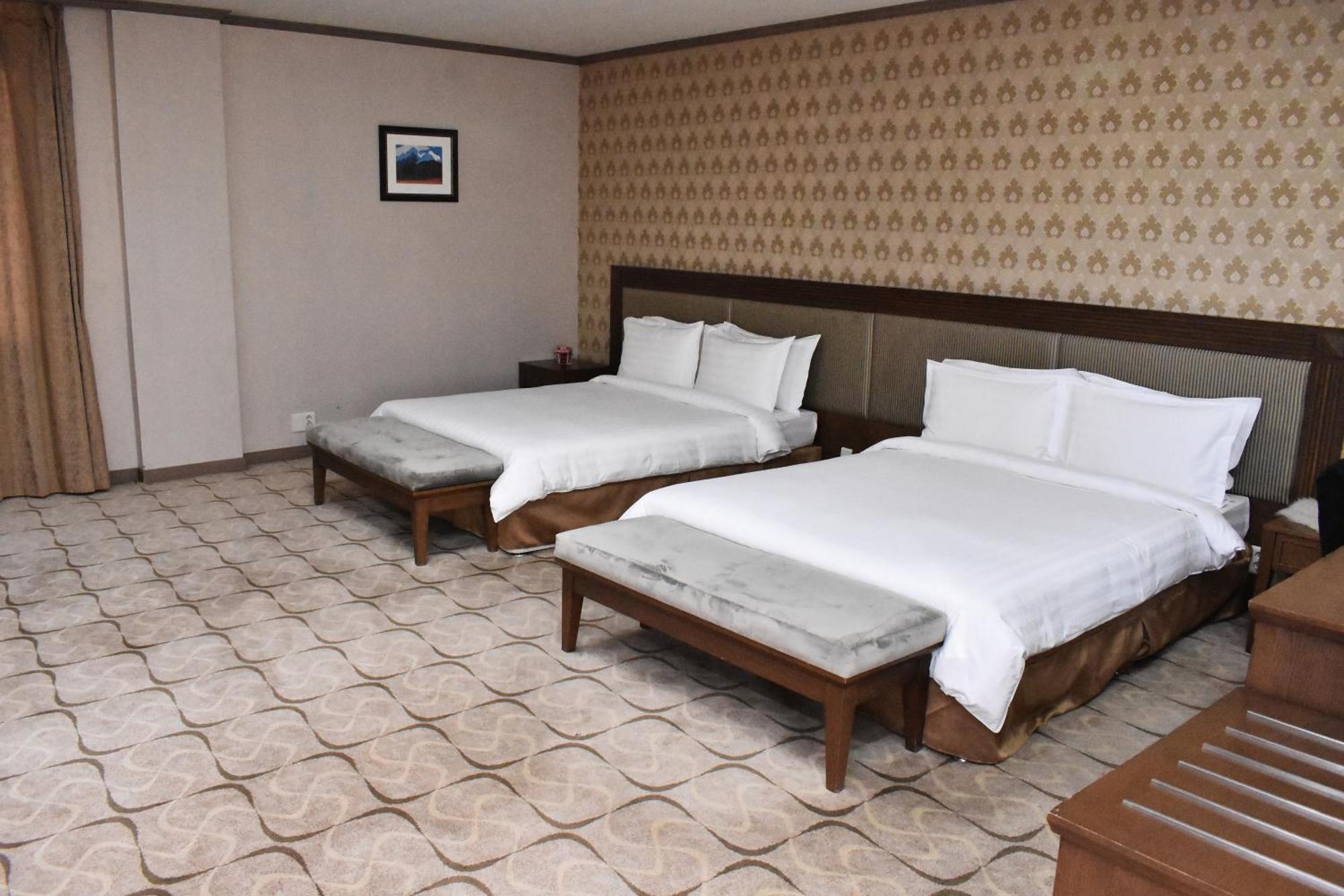 Sunjin Grand Hotel Oulan-Bator Extérieur photo
