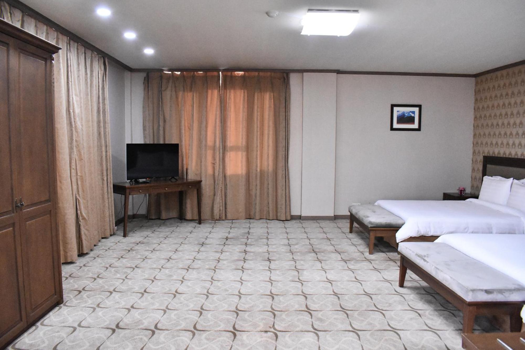 Sunjin Grand Hotel Oulan-Bator Extérieur photo