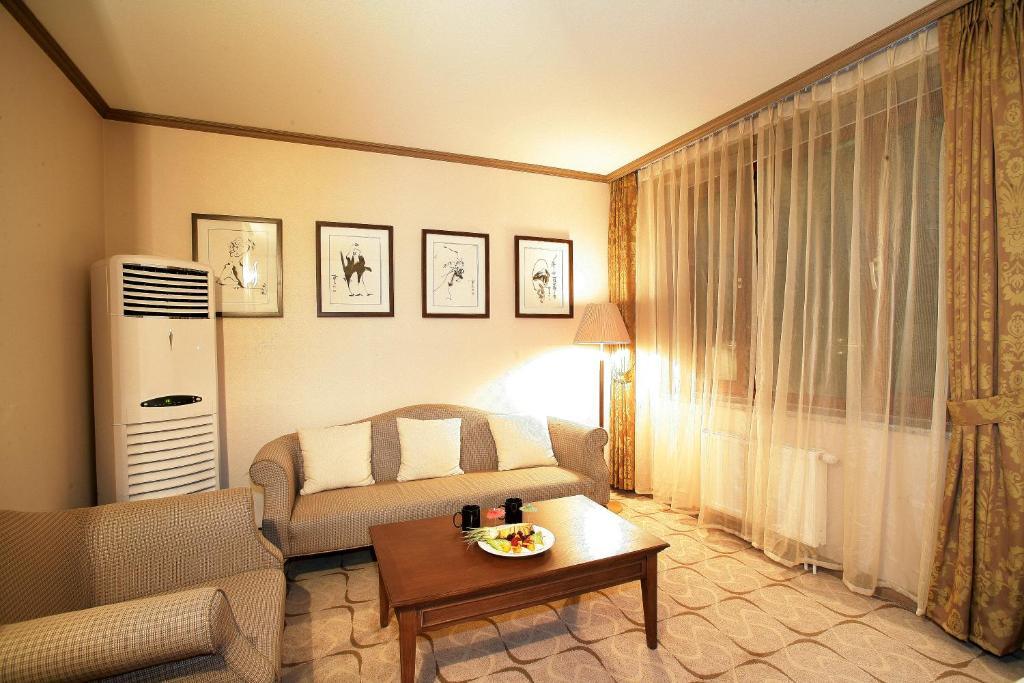 Sunjin Grand Hotel Oulan-Bator Extérieur photo