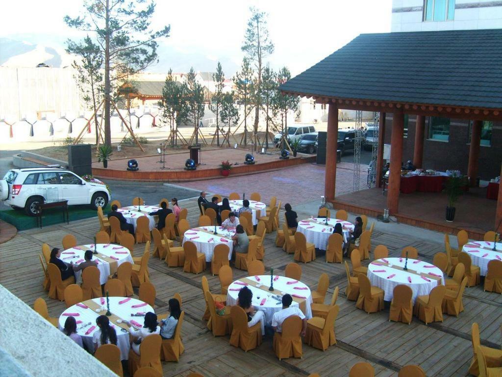 Sunjin Grand Hotel Oulan-Bator Extérieur photo