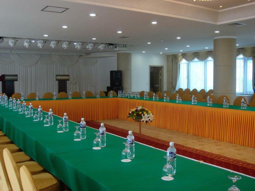 Sunjin Grand Hotel Oulan-Bator Extérieur photo
